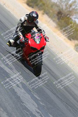 media/Mar-28-2022-Superbike Trackdays (Mon) [[b8603d0f67]]/Open Track Time/Turn 3 Inside/